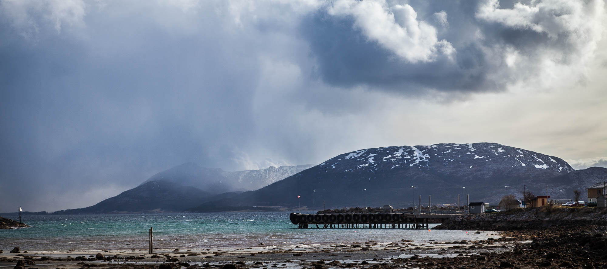 Holmsvågen, Bindal