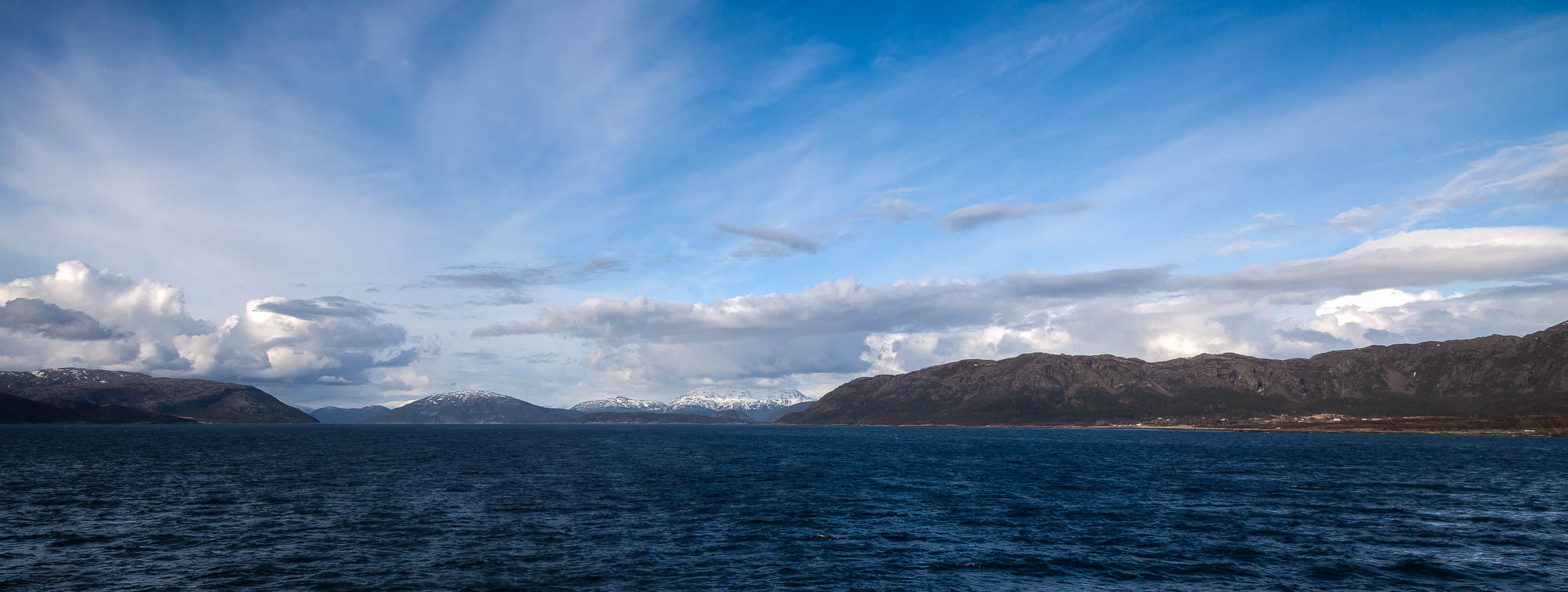 Holmsvågen, Bindal